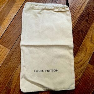 Louis Vuitton dust bag with cinch top, size 7.5 inches x 12 inches